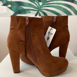 Mossimo Supply Co. Cognac Heeled Ankle Boots-Size 9